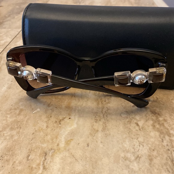 Chanel “Burgundy Red” Pearl Logo Sunglasses - Brand New - Picture 5 of 5